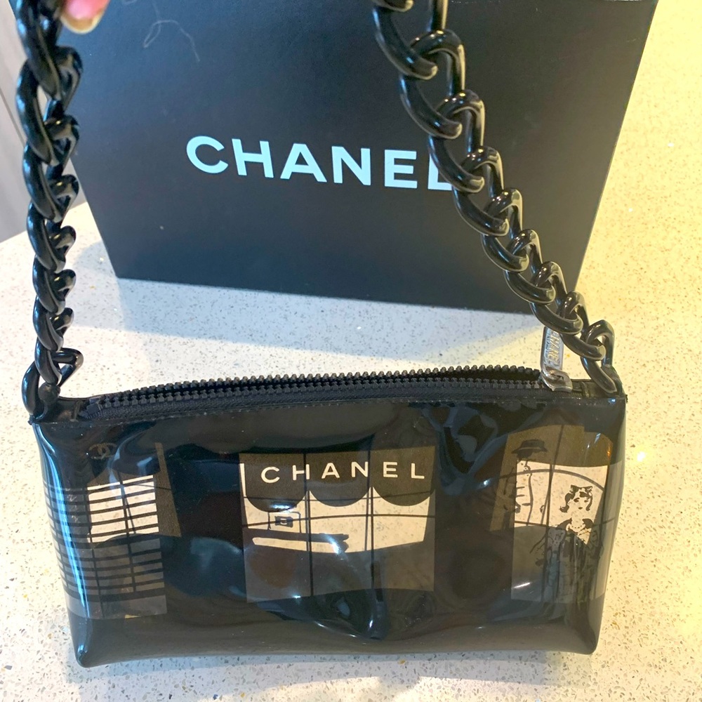Chanel sac Pochette, small. Never used.